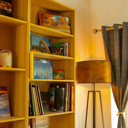 Du Soleil Dans La Ruelle - Les Hirondelles 别墅 *