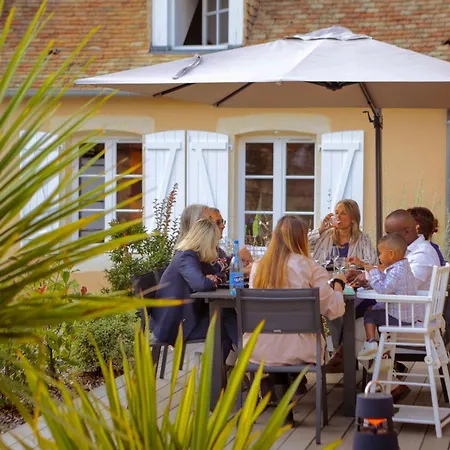 Du Soleil Dans La Ruelle - Les Hirondelles 别墅 *