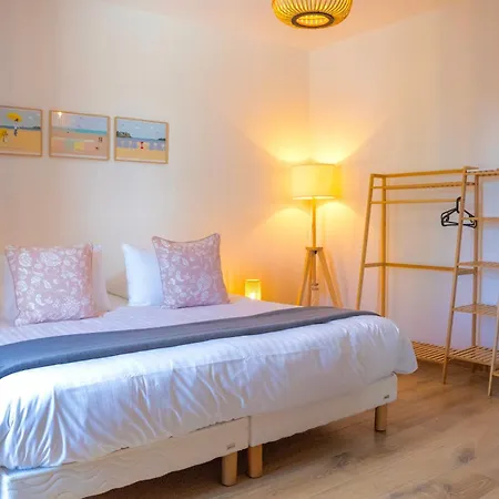 Du Soleil Dans La Ruelle - Les Hirondelles * Yvré-lʼÉvêque