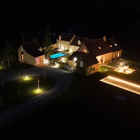 Du Soleil Dans La Ruelle - Les Hirondelles Yvré-lʼÉvêque