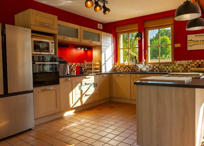 Villa Du Soleil Dans La Ruelle - Les Hirondelles Yvré-lʼÉvêque