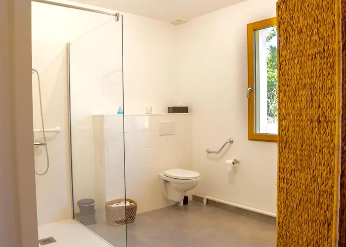 Du Soleil Dans La Ruelle - Les Hirondelles Yvré-lʼÉvêque