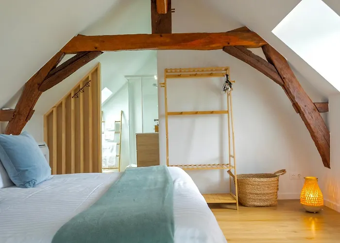 Du Soleil Dans La Ruelle - Les Hirondelles * Yvré-lʼÉvêque